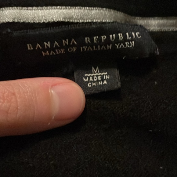 Banana Republic Black Sweater - Picture 3 of 4